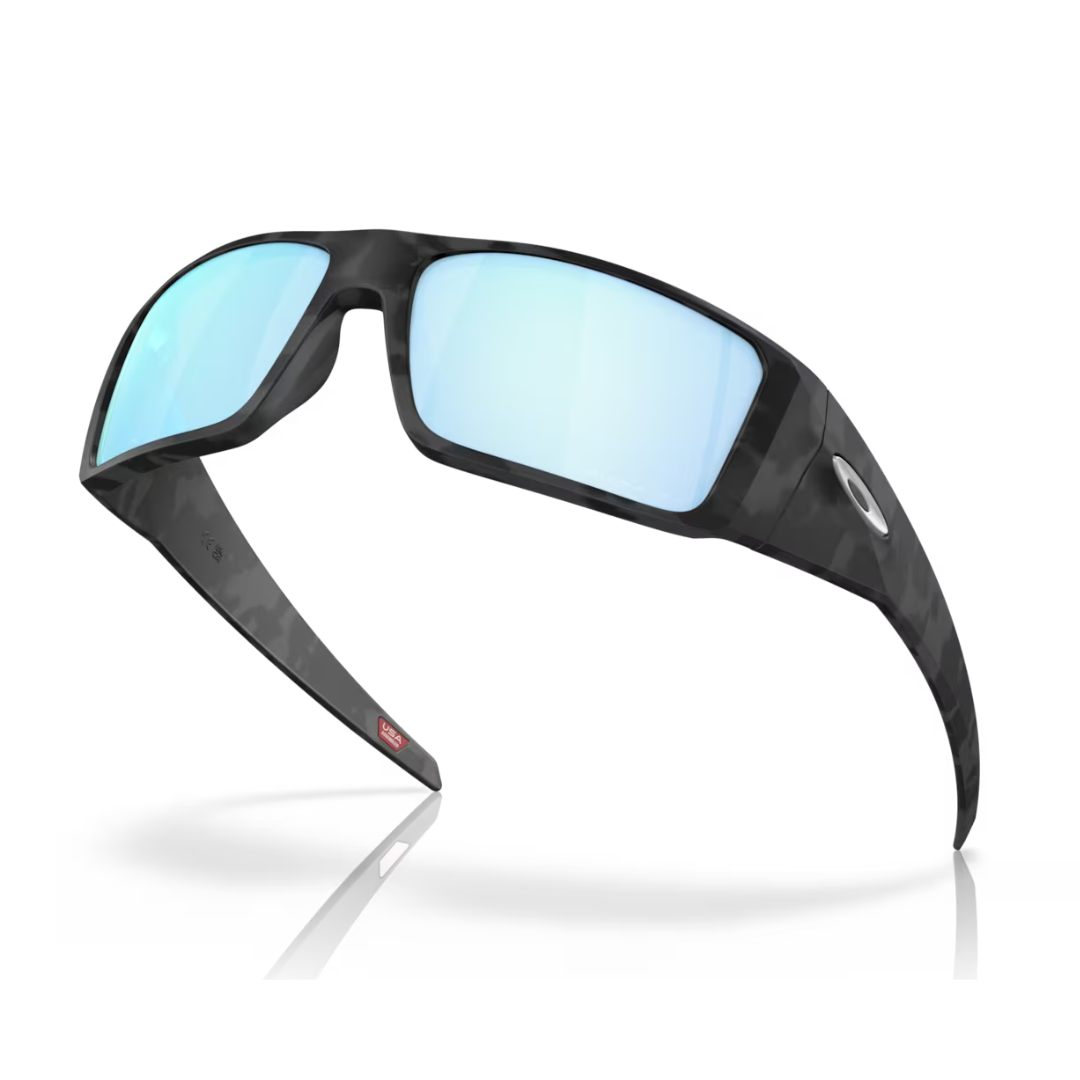 Oakley Heliostat
